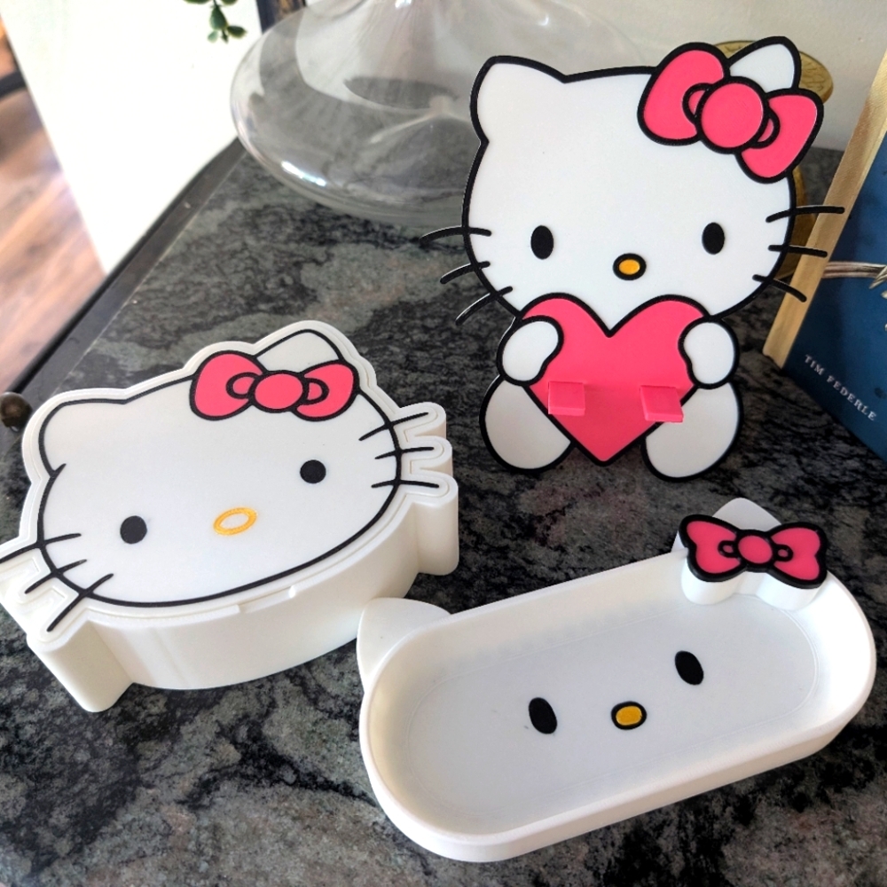 Hello Kitty White and‎ Pink Storage Set